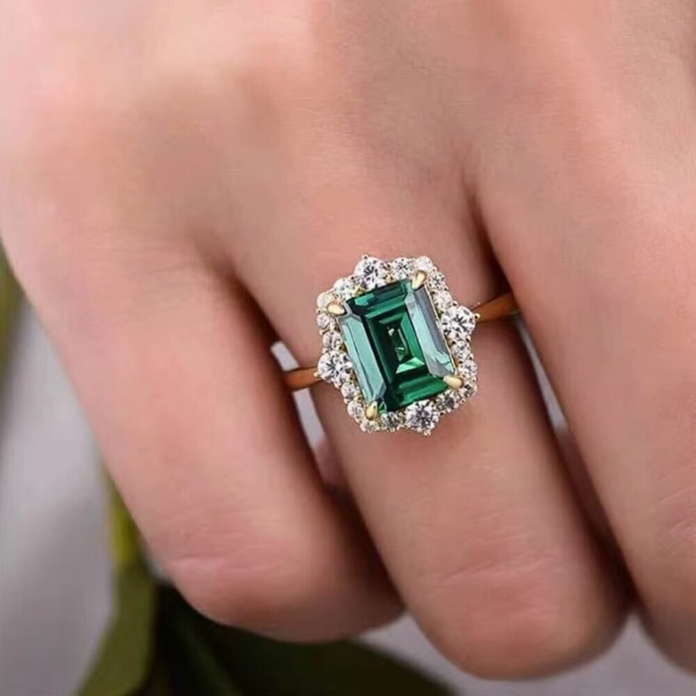 NEW 14k Yellow Gold Emerald Green Diamond Ring